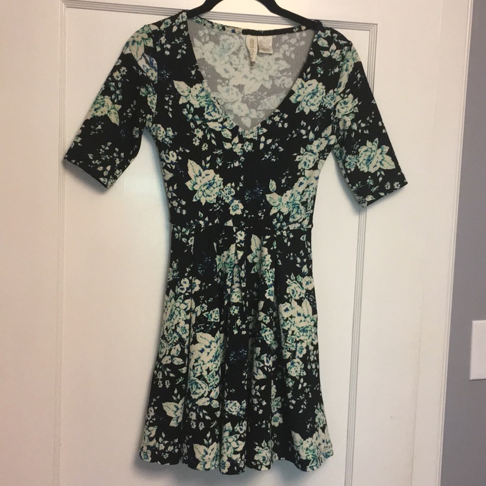 Floral dress- worn once!